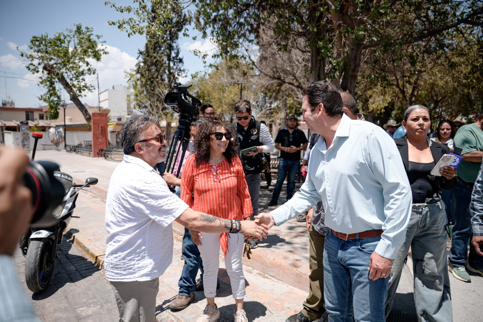 AVANZA EMBELLECIMIENTO DE FACHADAS EN LA CALLE GENERAL CEPEDA