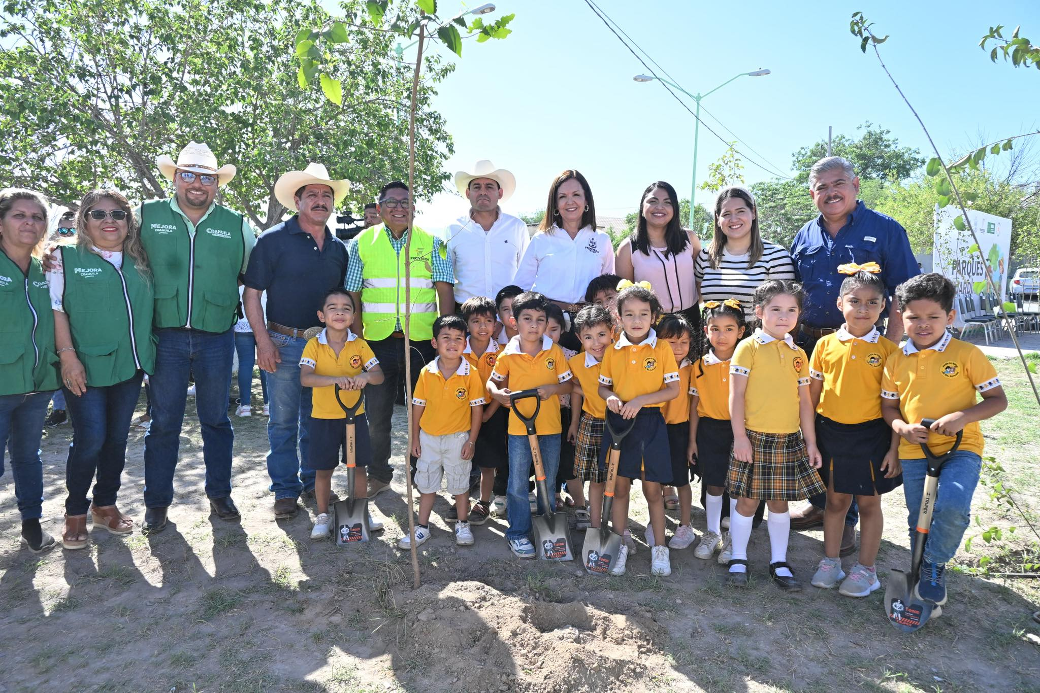 INICIA EN FRONTERA PROGRAMA ESPECIAL DE REFORESTACIÓN LIDERADO POR LA ALCALDESA SARI PÉREZ CANTO