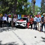 RECONOCEN A CONTRIBUYENTE CUMPLIDA CON ENTREGA DE AUTOMÓVIL EN SAN BUENAVENTURA
