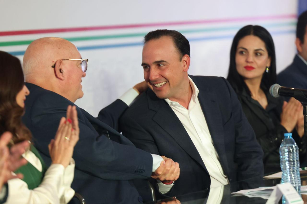 EN COAHUILA TRABAJAMOS CON HONESTIDAD: MANOLO