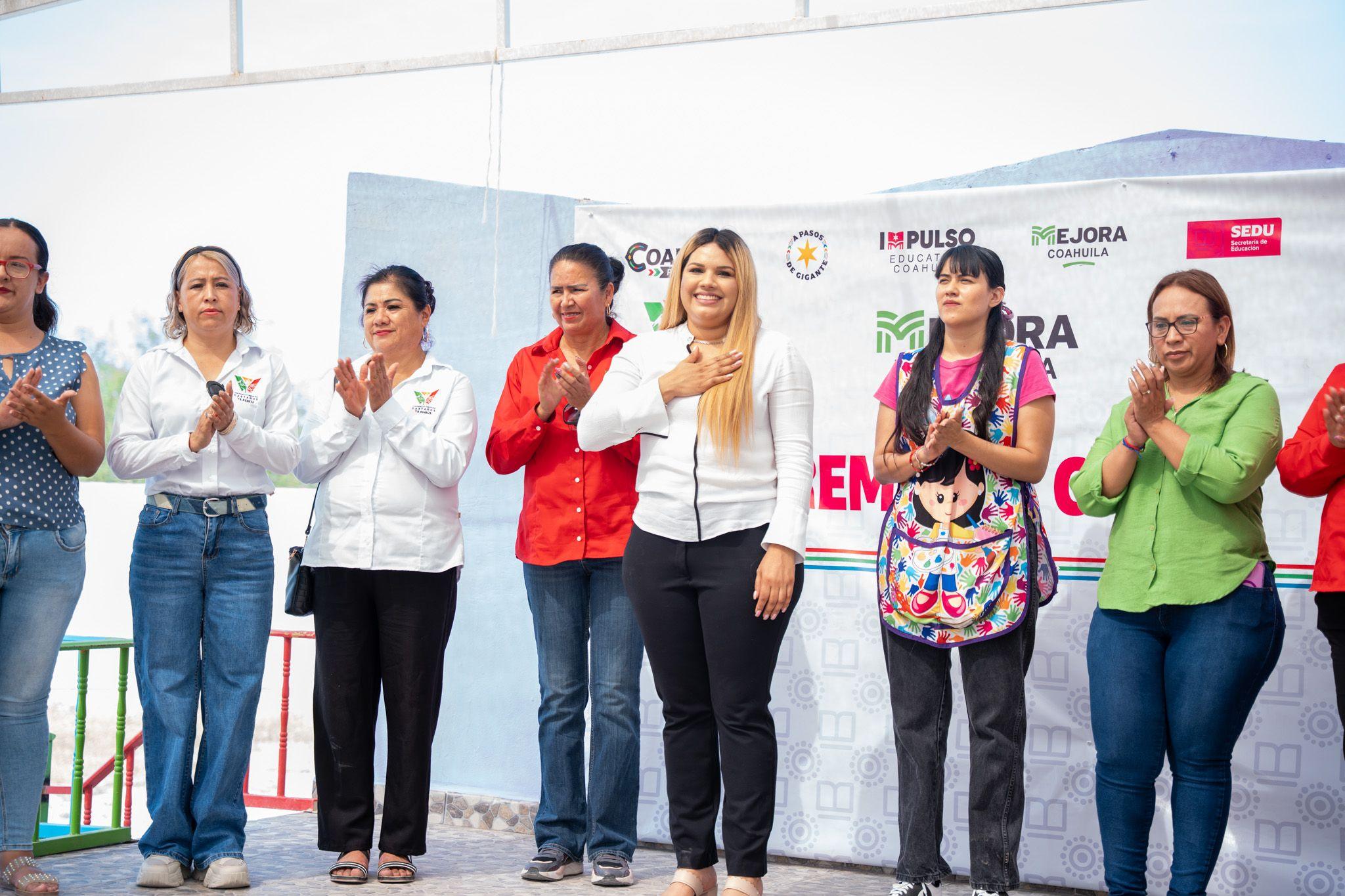 GARANTIZA YESICA ESPACIOS EDUCATIVOS MÁS LIMPIOS Y SEGUROS