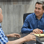 ALCALDE DE SAN BUENAVENTURA DA LA BIENVENIDA A CIUDADANOS EN PRESIDENCIA MUNICIPAL