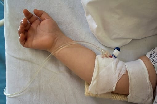 BEBÉ DE UN AÑO Y MEDIO INGIERE CRISTAL EN MONCLOVA; PRONNIF INVESTIGA POSIBLE OMISIÓN DE CUIDADOS