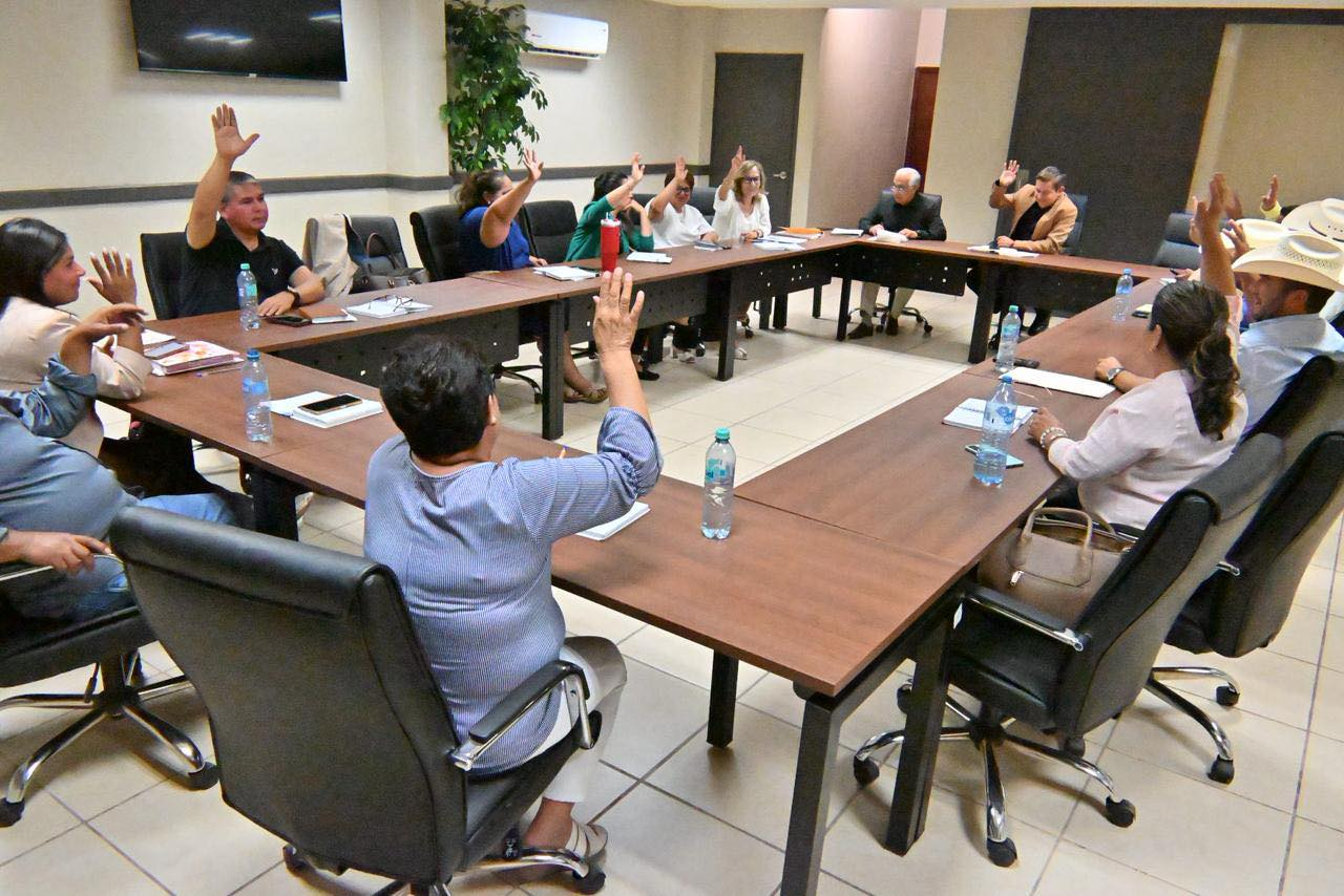 ALCALDE DE SAN BUENAVENTURA ENCABEZA SESIÓN DE CABILDO CON INTEGRANTES DEL AYUNTAMIENTO