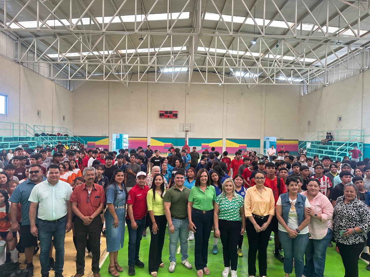 ¡FRONTERA CELEBRA A SUS ESTUDIANTES CON ENERGÍA, DEPORTE Y ENTUSIASMO!