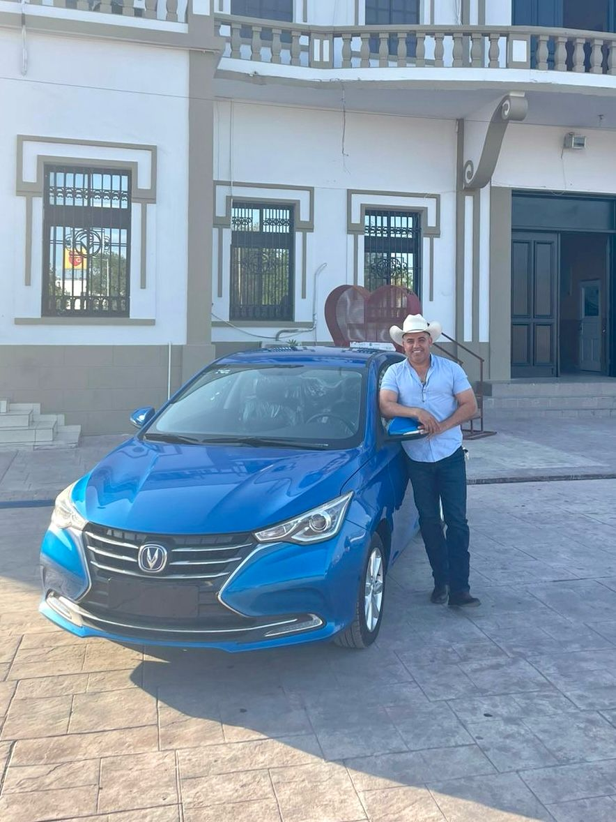 RECONOCE CON SORTEO “CHANO” DÍAZ A CONTRIBUYENTES DEL PREDIAL