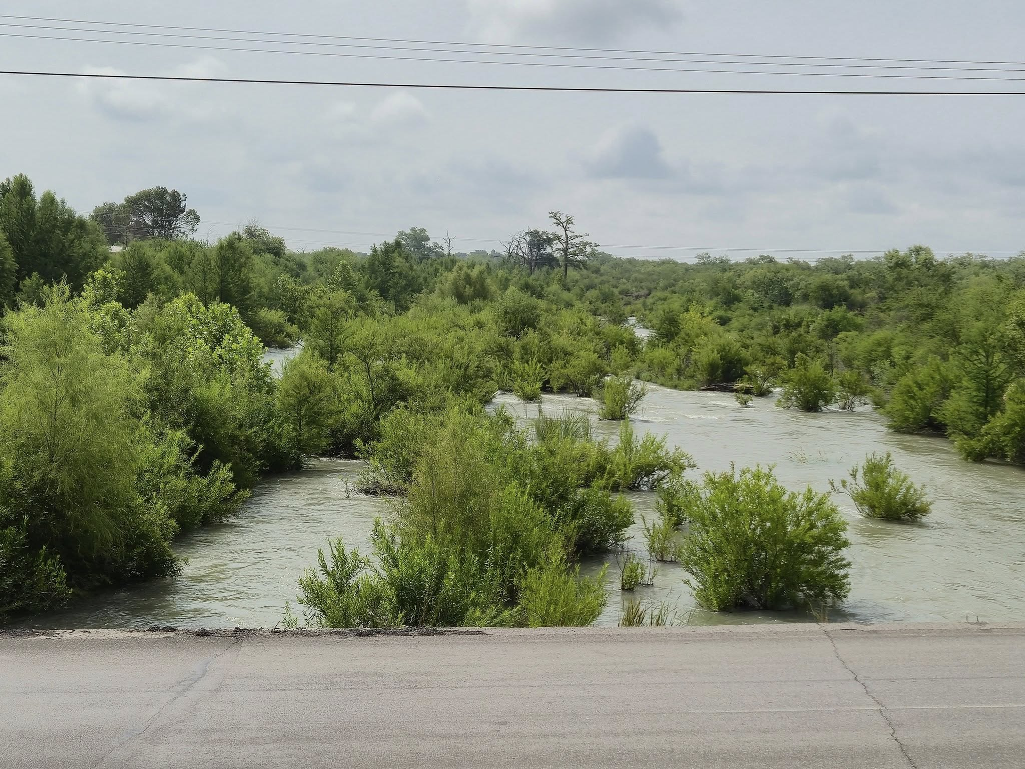 SIN RIESGO POR NIVEL DEL RÍO SABINAS, INFORMA ALCALDE ÓSCAR RÍOS