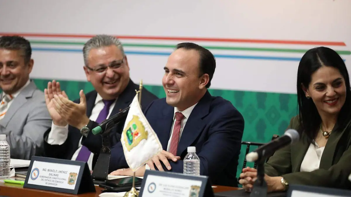 GOBERNADOR MANOLO JIMÉNEZ COORDINA ACCIONES PARA ATENDER DAÑOS POR TORMENTA