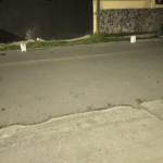 SE ADUEÑA DE CALLE Y COBRA ESTACIONAMIENTO