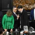 EN MEDIO DE CERCO POLICIAL, ‘ALITO’ MORENO Y FERNÁNDEZ NOROÑA SE REENCUENTRAN TRAS PELEA