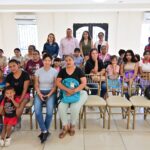 ENTREGA PRONNIF Y ALCALDE DE SAN BUENAVENTURA ÚTILES ESCOLARES A ESTUDIANTES