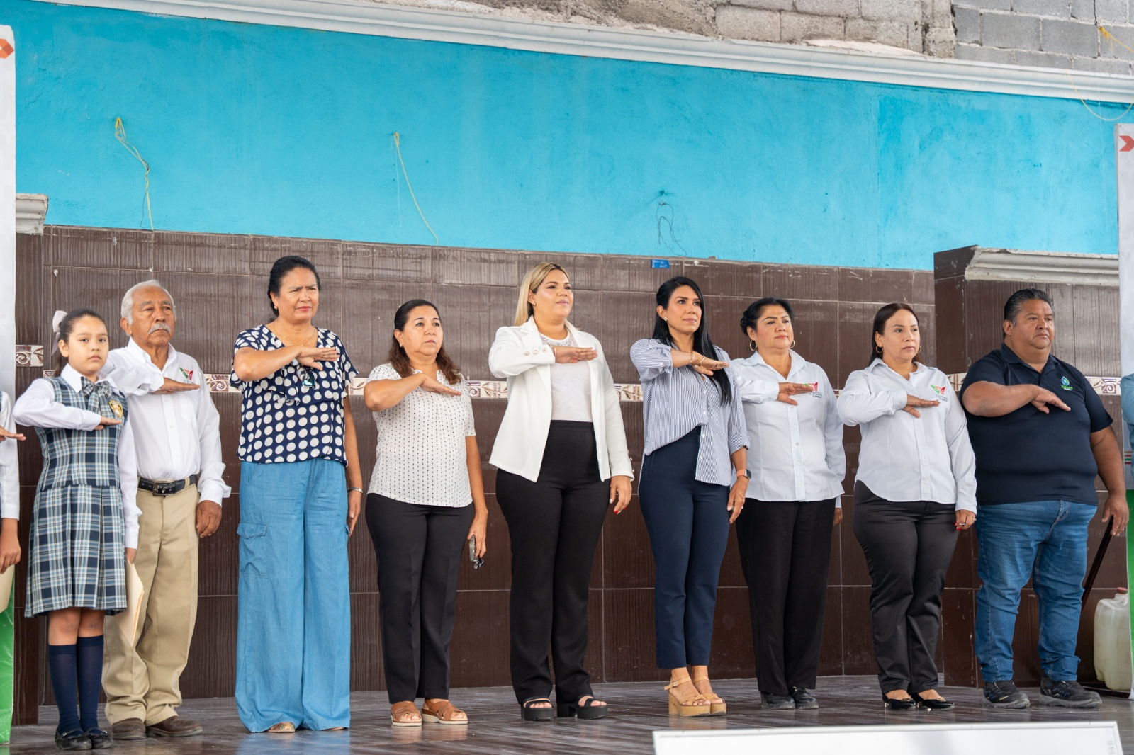 MANTIENE YESICA SIFUENTES FIRME COMPROMISO CON LA EDUCACIÓN EN CASTAÑOS