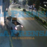 DESTROZA CAFRE AMBULANCIA DE GRUM Y ESCAPA