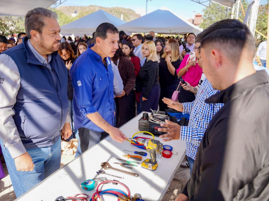 ALCALDE Y RECTOR DE LA UADEC UNEN ESFUERZOS POR UN MEJOR RAMOSA ARIZPE