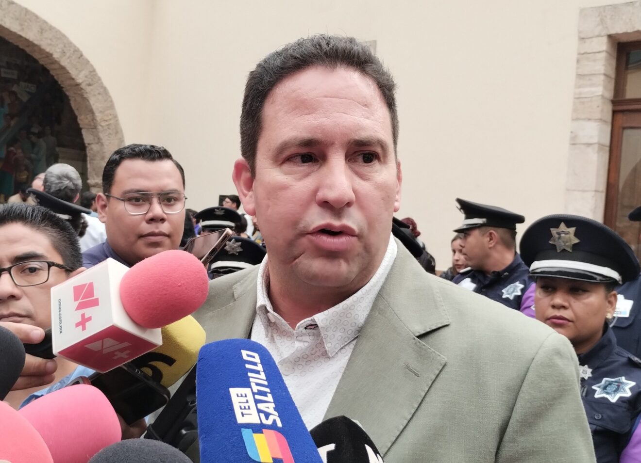 TRABAJAN EN GARANTIZAN SEGURIDAD Y ORDEN EN PANTEONES DE SALTILLO