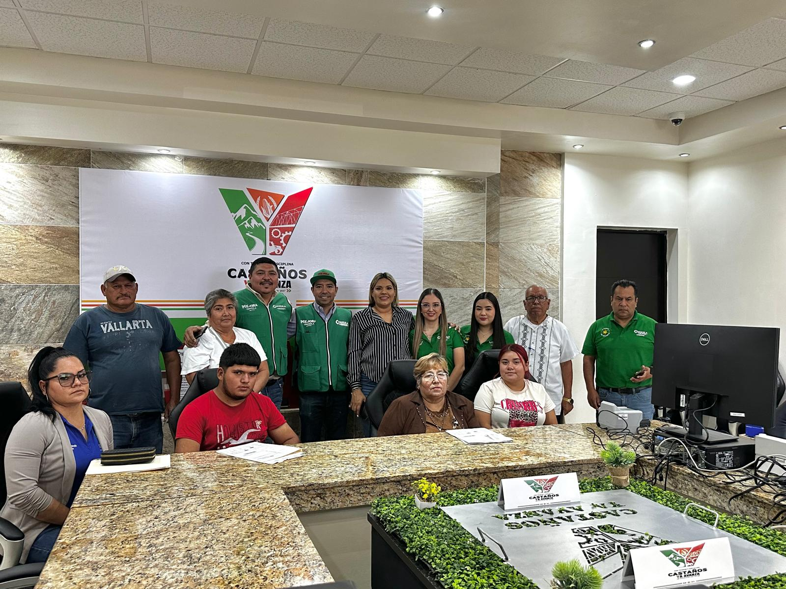 MÁS SERVICIOS, MENOS TRASLADOS: ACERCA YESICA SIFUENTES MODULO DE LICENCIAS A FAMILIAS DE CASTAÑOS