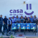 ENTREGA GRUPO REGIÓN 88.3 PAÑALES Y UNA SILLA DE RUEDAS A LA CASA DE LAS Y LOS ABUELOS