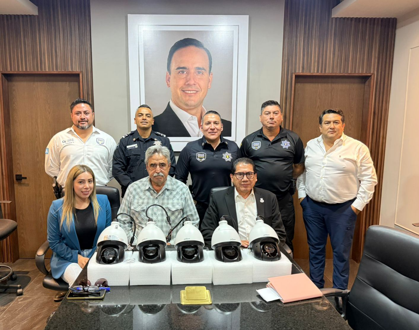 «ENTREGAN CÁMARAS DE VIDEOVIGILANCIA PARA COMBATIR EL ROBO DE GANADO EN LA REGIÓN CENTRO»