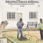 SUPERVISA SARI  INSTALACIÓN DE SISTEMA DE RIEGO EN LA PLAZA DE LA COLONIA BORJA
