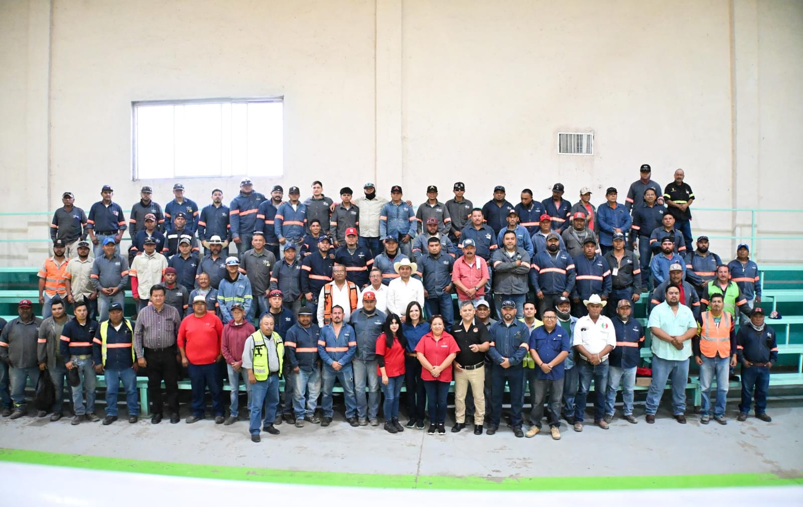 SARI PÉREZ RECONOCE Y DIGNIFICA EL TRABAJO DEL EQUIPO DE SERVICIOS PRIMARIOS