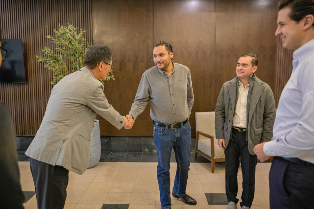 ALCALDE DE MONCLOVA DESTACA TRABAJO CONJUNTO TRAS EL SEGUNDO INFORME DEL GOBERNADOR MANOLO JIMÉNEZ SALINAS