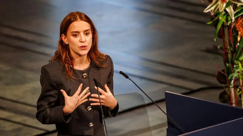 «VENEZUELA VOLVERÁ A RESPIRAR»: EL CONTUNDENTE MENSAJE DE MARÍA CORINA MACHADO LEÍDO POR SU HIJA AL RECIBIR EL NOBEL DE LA PAZ EN NORUEGA