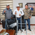 AGRADECE ALCALDE DE SABINAS DONACIÓN DE APARATOS MÉDICOS