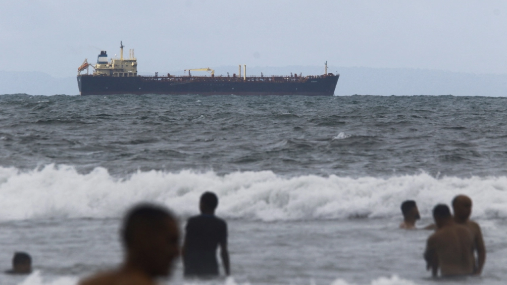 BUQUES PETROLEROS SIGUEN LLEGANDO A VENEZUELA PESE A BLOQUEO DE EU