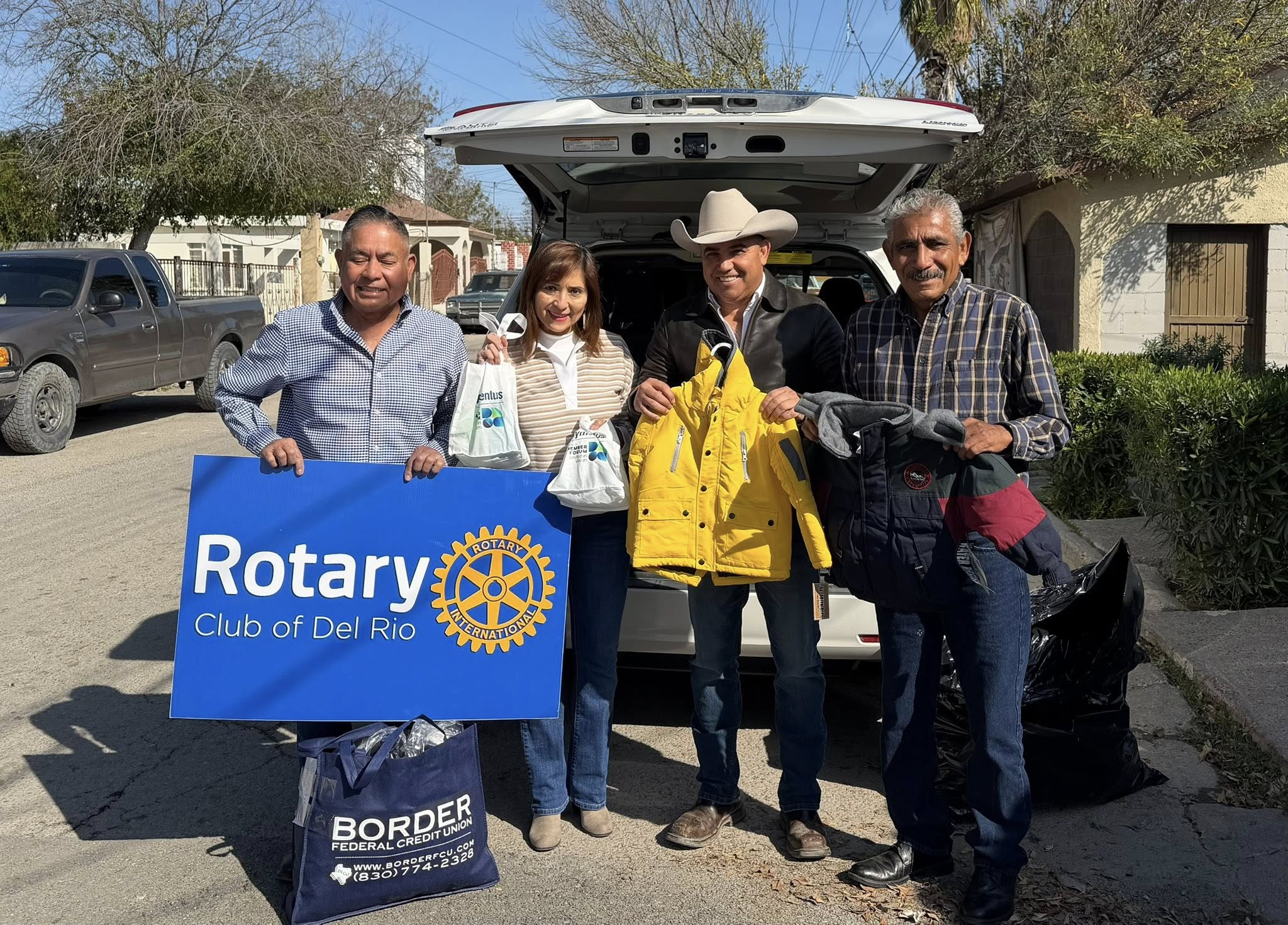ALCALDE CHANO DÍAZ DESTACA DONACIÓN SOLIDARIA PARA APOYAR A FAMILIAS DE SABINAS