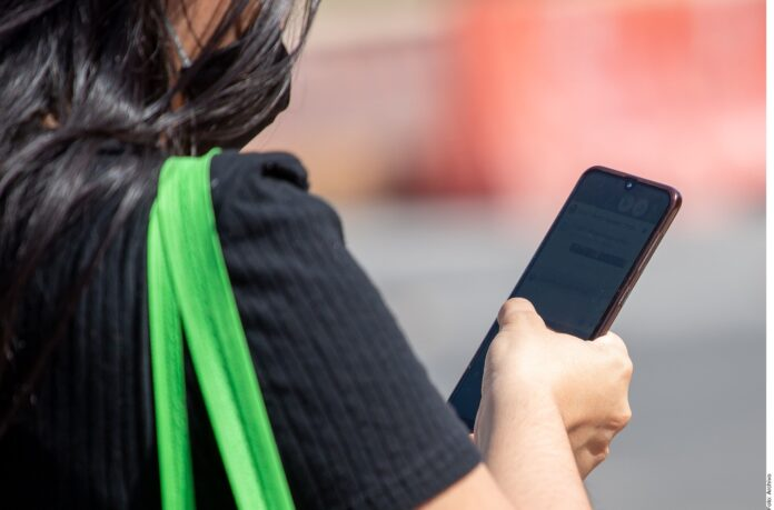 INFORMACIÓN DE CELULARES ES RESPONSABILIDAD DE EMPRESAS.- SHEINBAUM