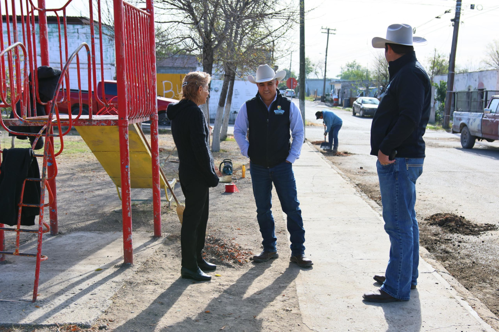 CON CHANO DÍAZ, SABINAS AVANZA HACIA UN ENTORNO MÁS VERDE Y SEGURO EN AGUJITA