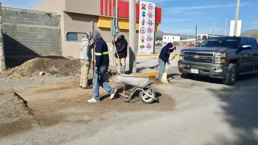 INTENSIFICAN LIMPIEZA Y RETIRO DE ESCOMBRO EN LA COLONIA MAGDALENAS