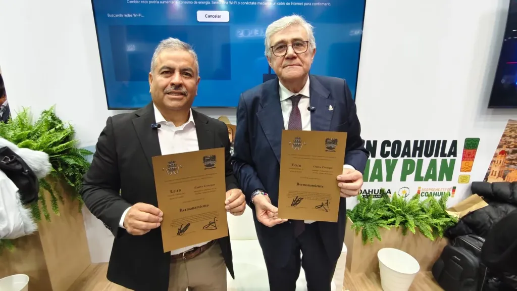 CUATRO CIÉNEGAS Y LEIRO, GALICIA, FORMALIZAN HERMANAMIENTO EN LA FITUR 2026