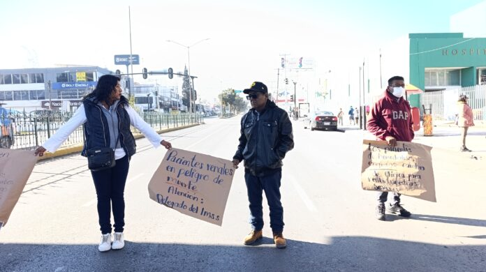 EXIGEN PACIENTES DE IMSS EN SALTILLO CAMBIO DE CLÍNICA PARA TRATAMIENTO DE HEMODIÁLISIS