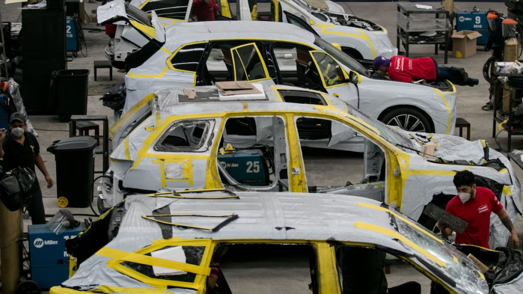 INDUSTRIA AUTOMOTRIZ CIERRA 2025 CON 1.5 MILLONES DE AUTOS VENDIDOS, SU MEJOR REGISTRO DESDE 2017