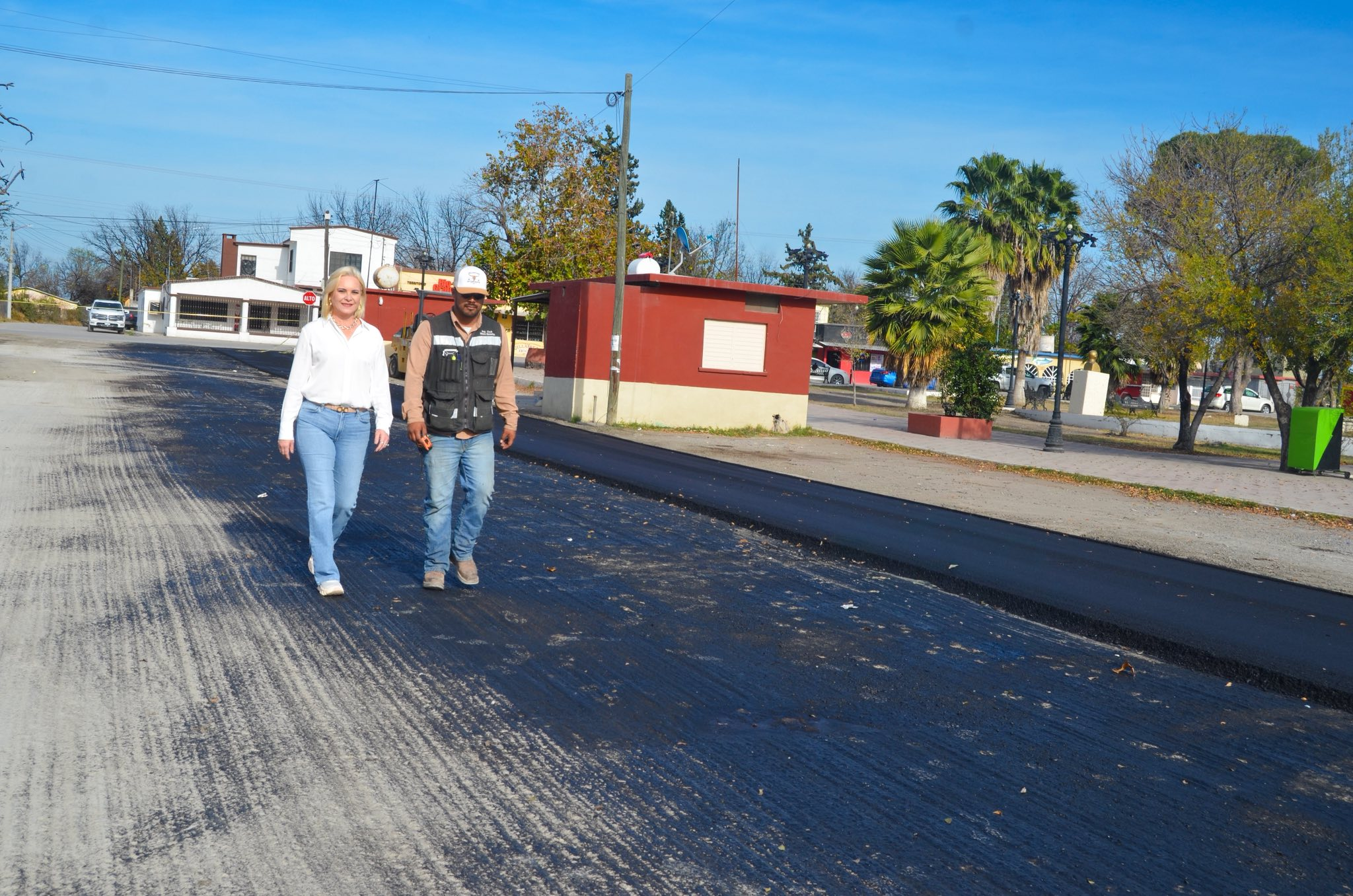 CONCLUYEN OBRA DE RECARPETEO EN LA CALLE MARIANO MATAMOROS ORIENTE EN MÚZQUIZ