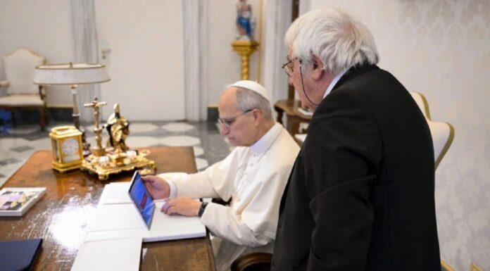LA SÁBANA SANTA SE DIGITALIZA: TURÍN ABRE OFICIALMENTE UNA ANTIGUA RELIQUIA AL MUNDO EN LA ERA IA