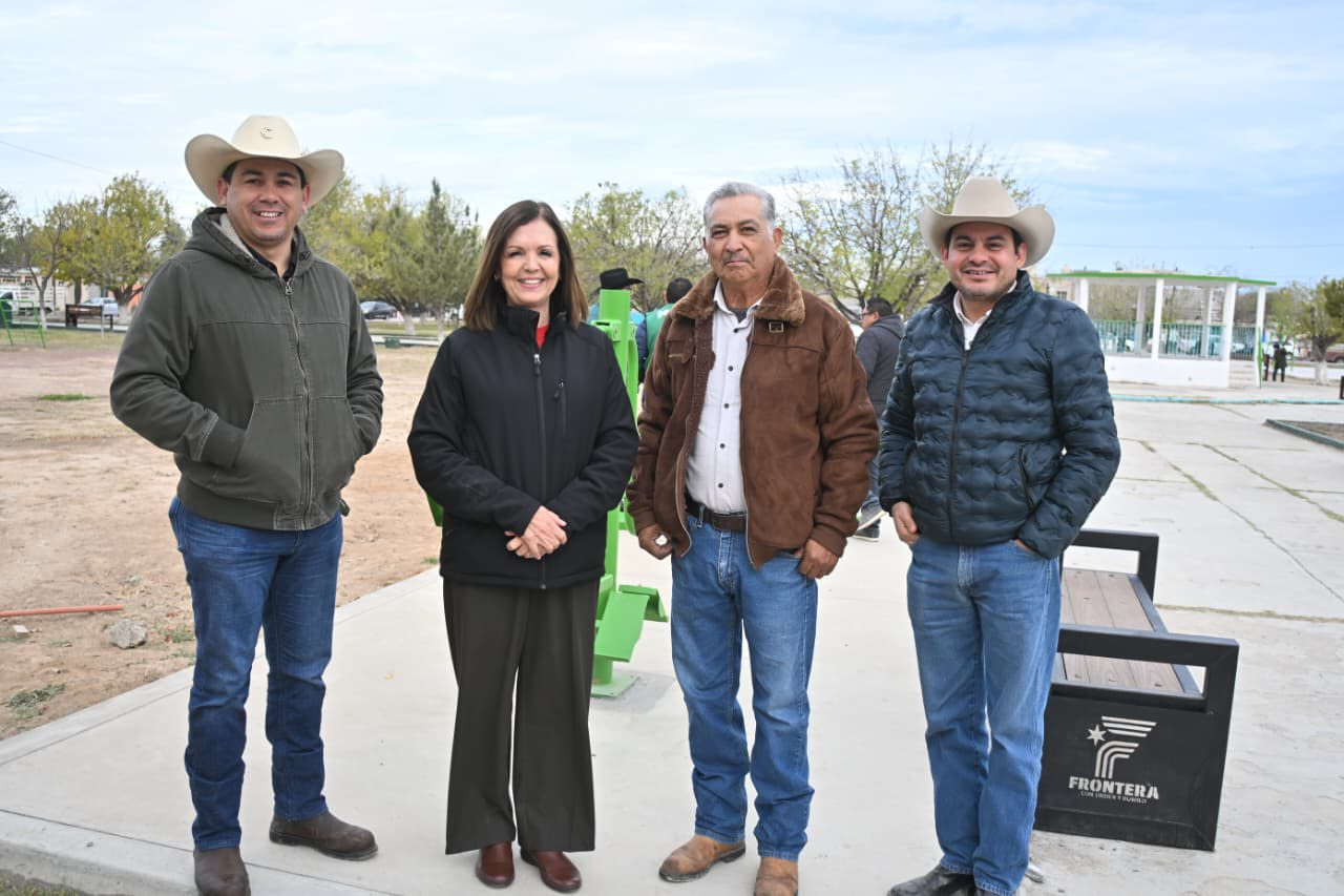 LA ALCALDESA SARI PÉREZ CANTÚ SUPERVISA AVANCE EN LA REHABILITACIÓN DE LA PLAZA DE LA COLONIA 10 DE MAYO