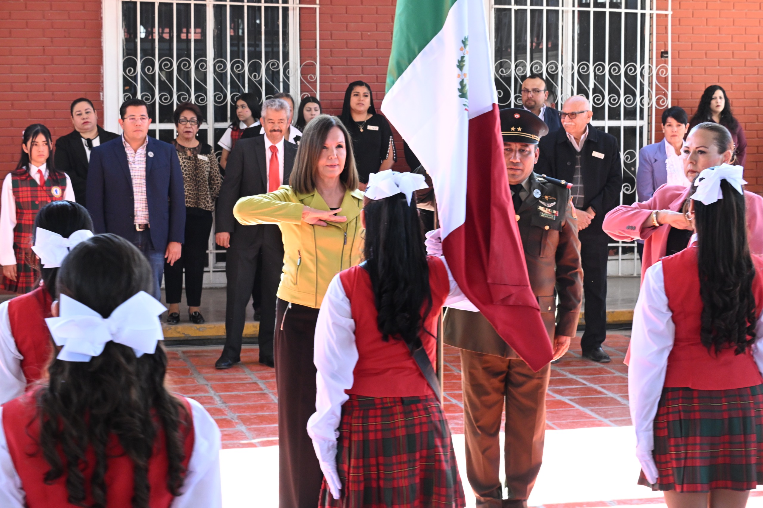 FRONTERA HONRA EL DÍA DE LA BANDERA CON CEREMONIA CÍVICA