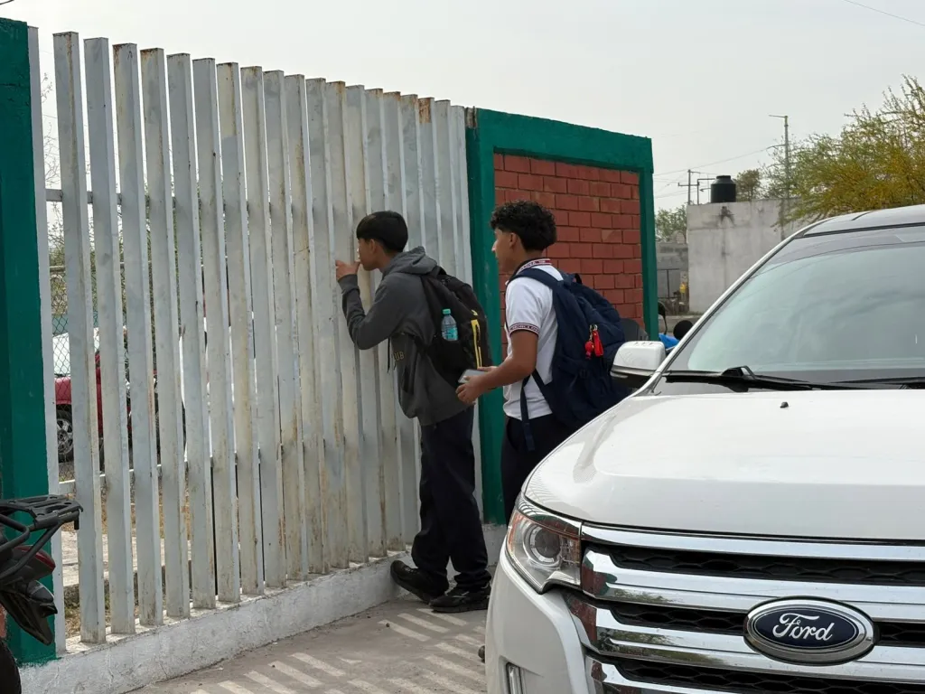 DENUNCIAN DISCRIMINACIÓN ALUMNOS DE PREPA CECYTEC