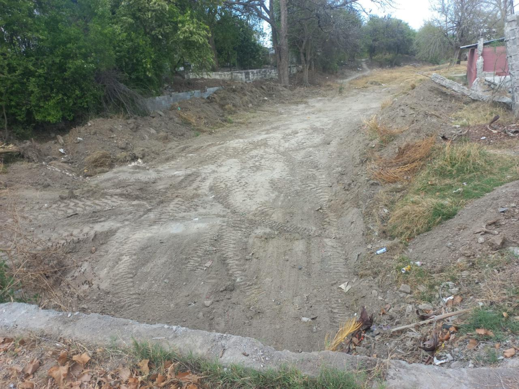 MÚZQUIZ TRABAJA EN LIMPIEZA DE ARROYOS PARA PROTEGER A LA CIUDADANÍA