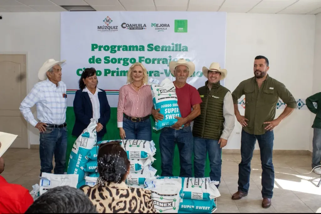 APOYO AL CAMPO: ENTREGAN SEMILLA DE SORGO A PRODUCTORES DE MÚZQUIZ