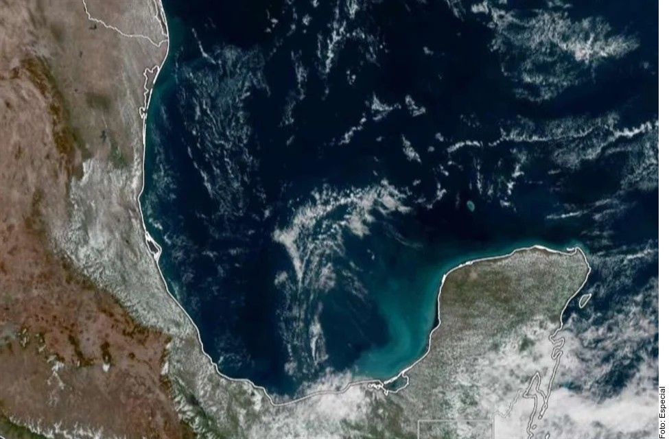 DETECTAN MÁS MANCHAS EN EL GOLFO POR DERRAME DE HIDROCARBUROS