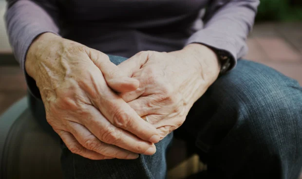 JAPÓN APRUEBA EL PRIMER TRATAMIENTO CON CÉLULAS MADRE PARA EL PÁRKINSON
