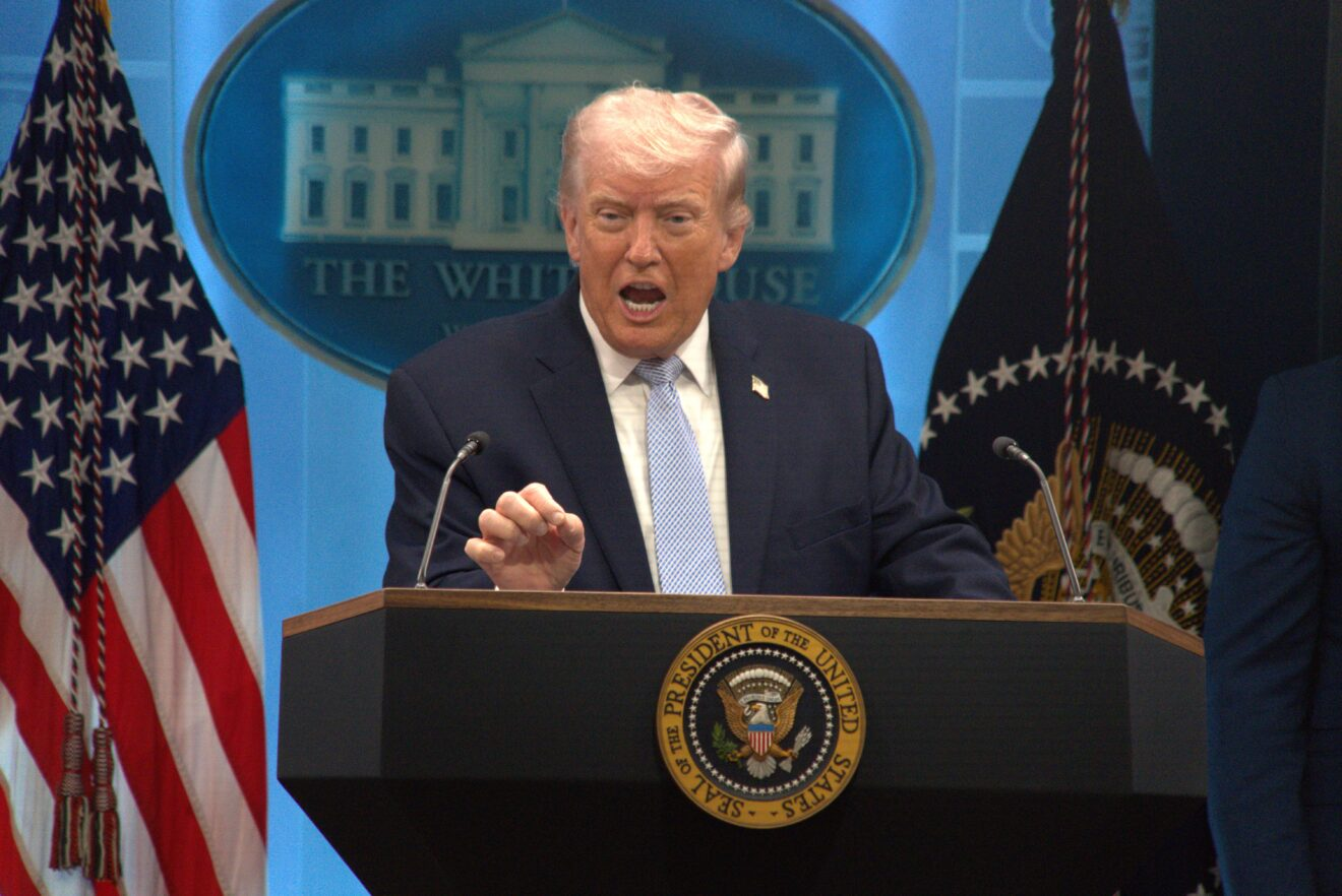 CONTINÚAN LAS TENSIONES ENTRE EL VATICANO Y WASHINGTON; “EL PAPA NO DEBERÍA HABLAR DE LA GUERRA”, SEÑALA TRUMP