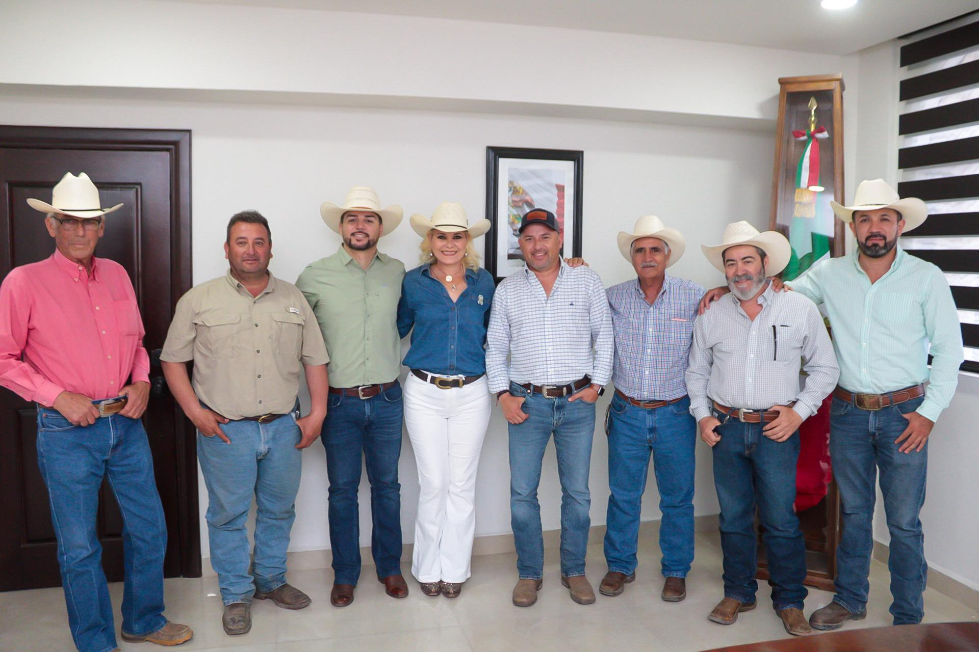 AVANZAN PREPARATIVOS DE CABALGATA Y EXPOASIS GANADERA EN MÚZQUIZ