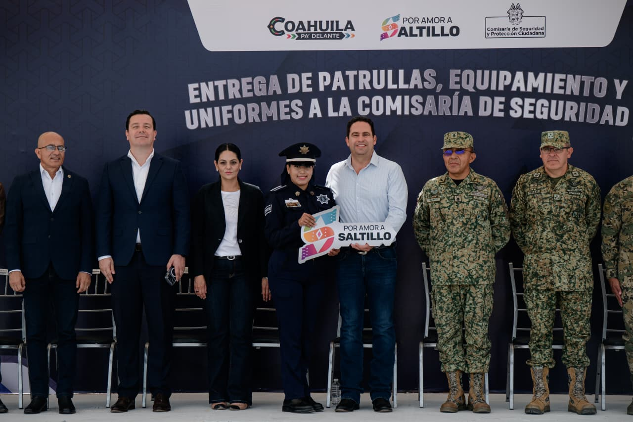 ENTREGA JAVIER DÍAZ PATRULLAS Y EQUIPO DE SEGURIDAD POR MÁS DE 47 MDP