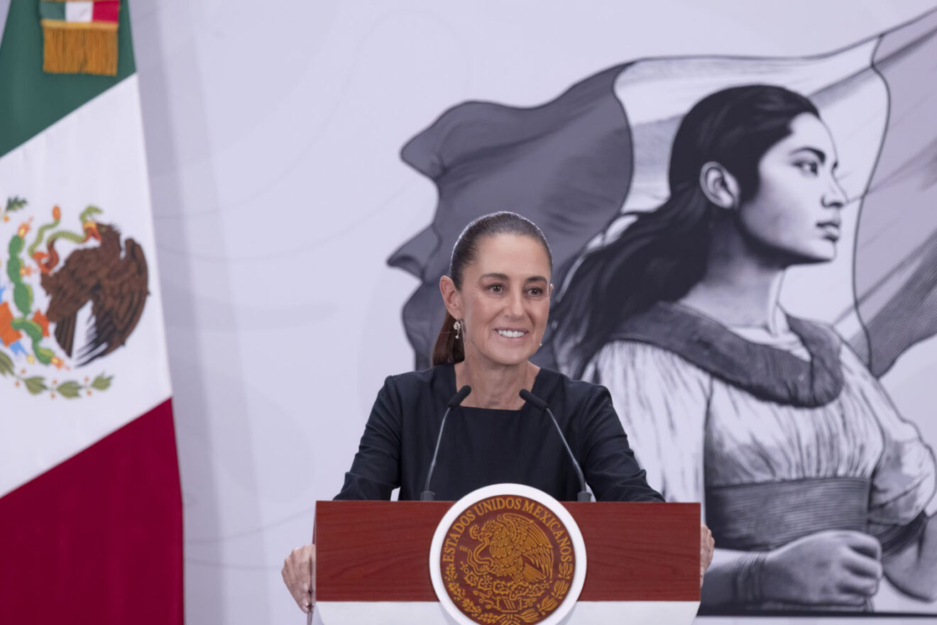 ADMITE SHEINBAUM CAÍDA DE EMPLEO; LA ATRIBUYE A TRUMP