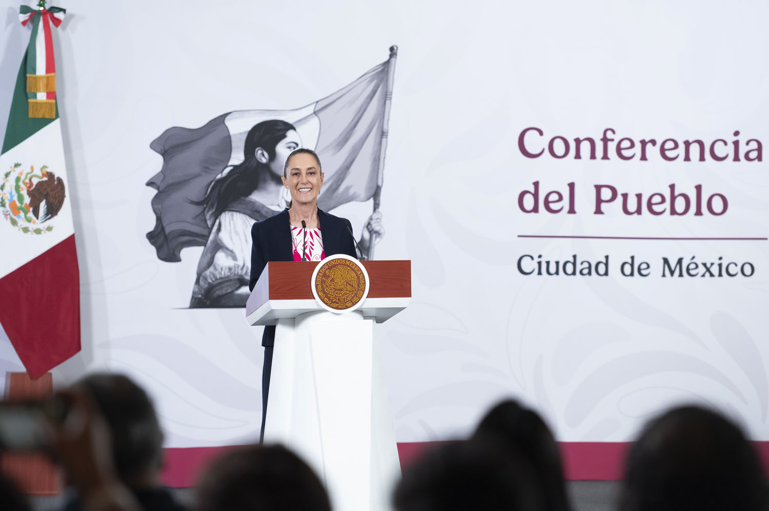 NO TENEMOS RECURSOS INFINITOS, DICE SHEINBAUM A TRANSPORTISTAS