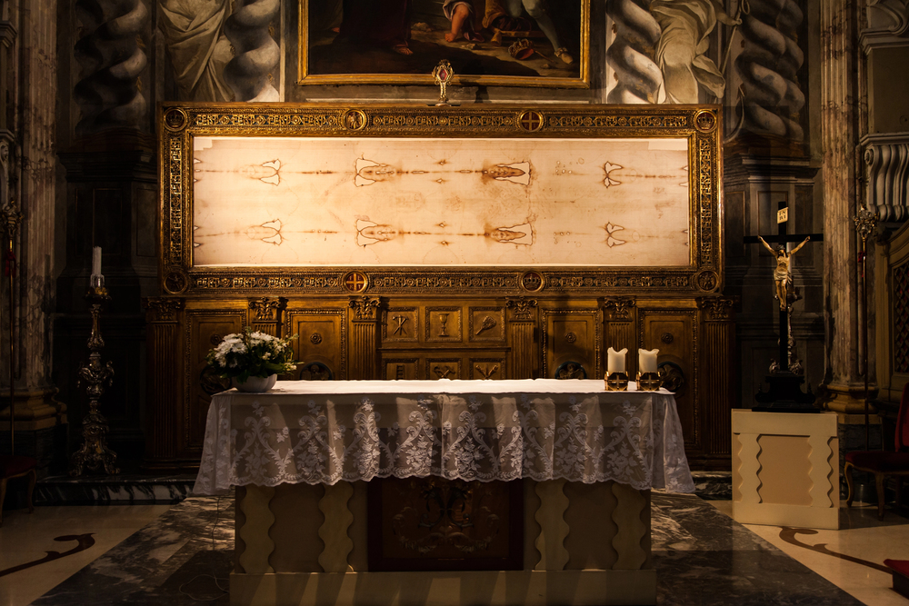 NUEVOS HALLAZGOS EN EL SANTO SUDARIO DE TURÍN PROVOCAN CONTROVERSIAS